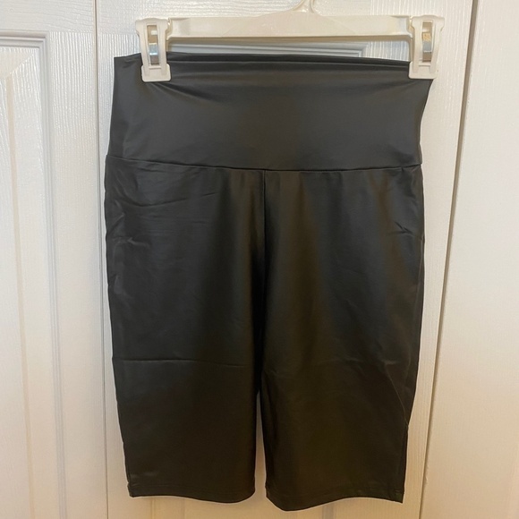 NWT 🏷 FAUX LEATHER High-Waisted Black Biker Shorts Mid Thigh - Picture 9 of 11